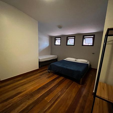 Hostel Matilda Kurytyba Zewnętrze zdjęcie
