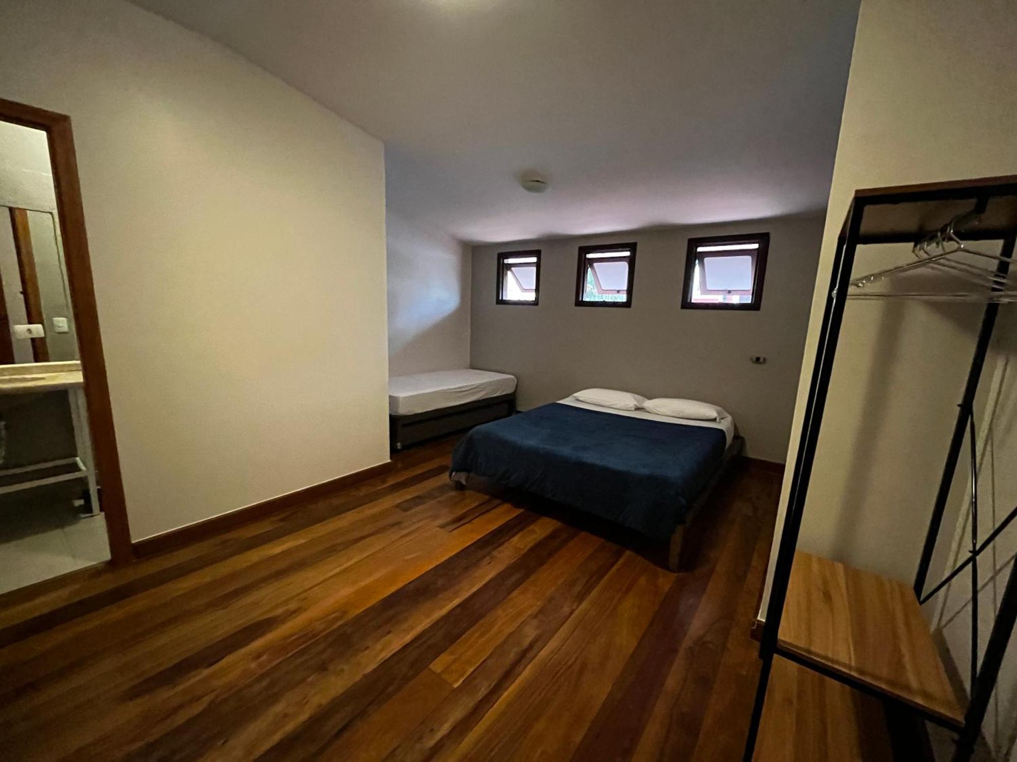 Hostel Matilda Kurytyba Zewnętrze zdjęcie